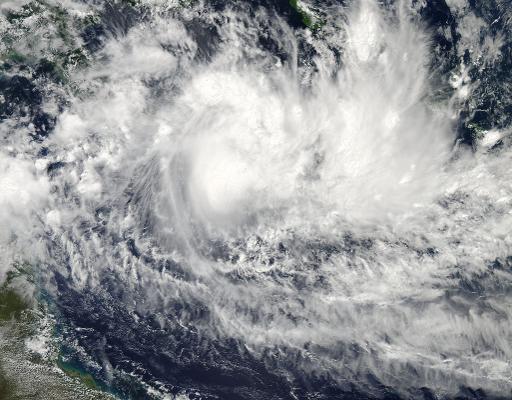 cyclonedebbiehitsaustralia